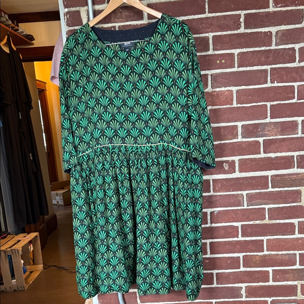 Anthropologie Art Deco Inspired Green and Black Long Sleeve Dress